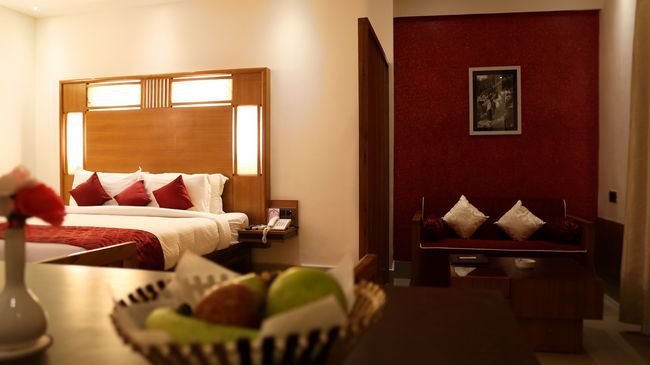 Inderlok Hotel Dehradún Szoba fotó